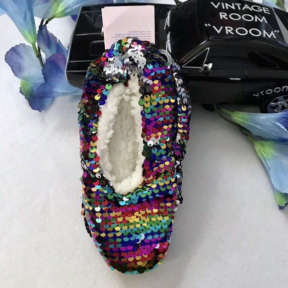 ❌SOLD❌ More than Magic NWT Sequins Slippers Girls M/L (Shoe Size 2-5) - Picture 2 of 8
